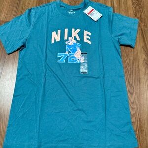 Nike Men's Teal Graphic Tee